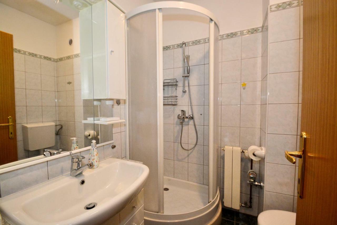 Apartman Vanja Omiš Екстериор снимка