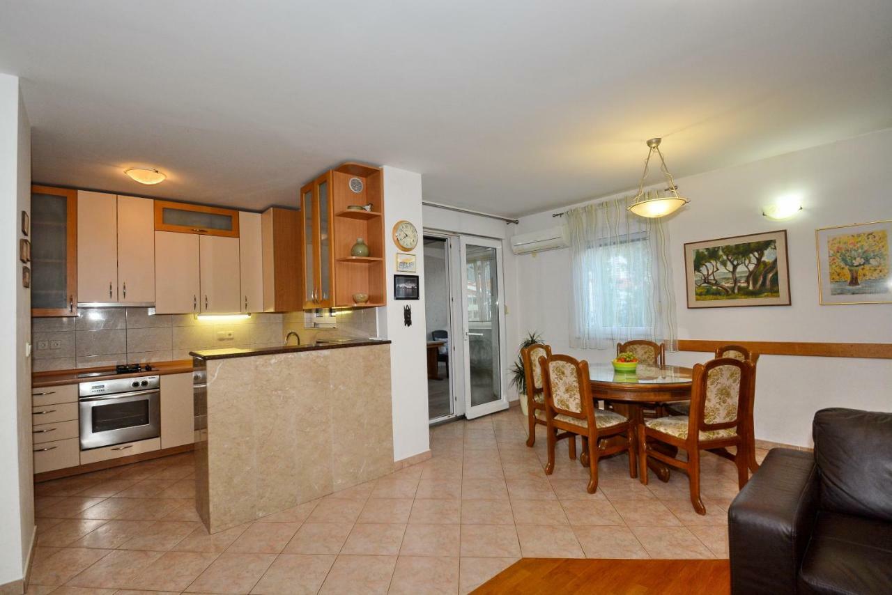 Apartman Vanja Omiš Екстериор снимка