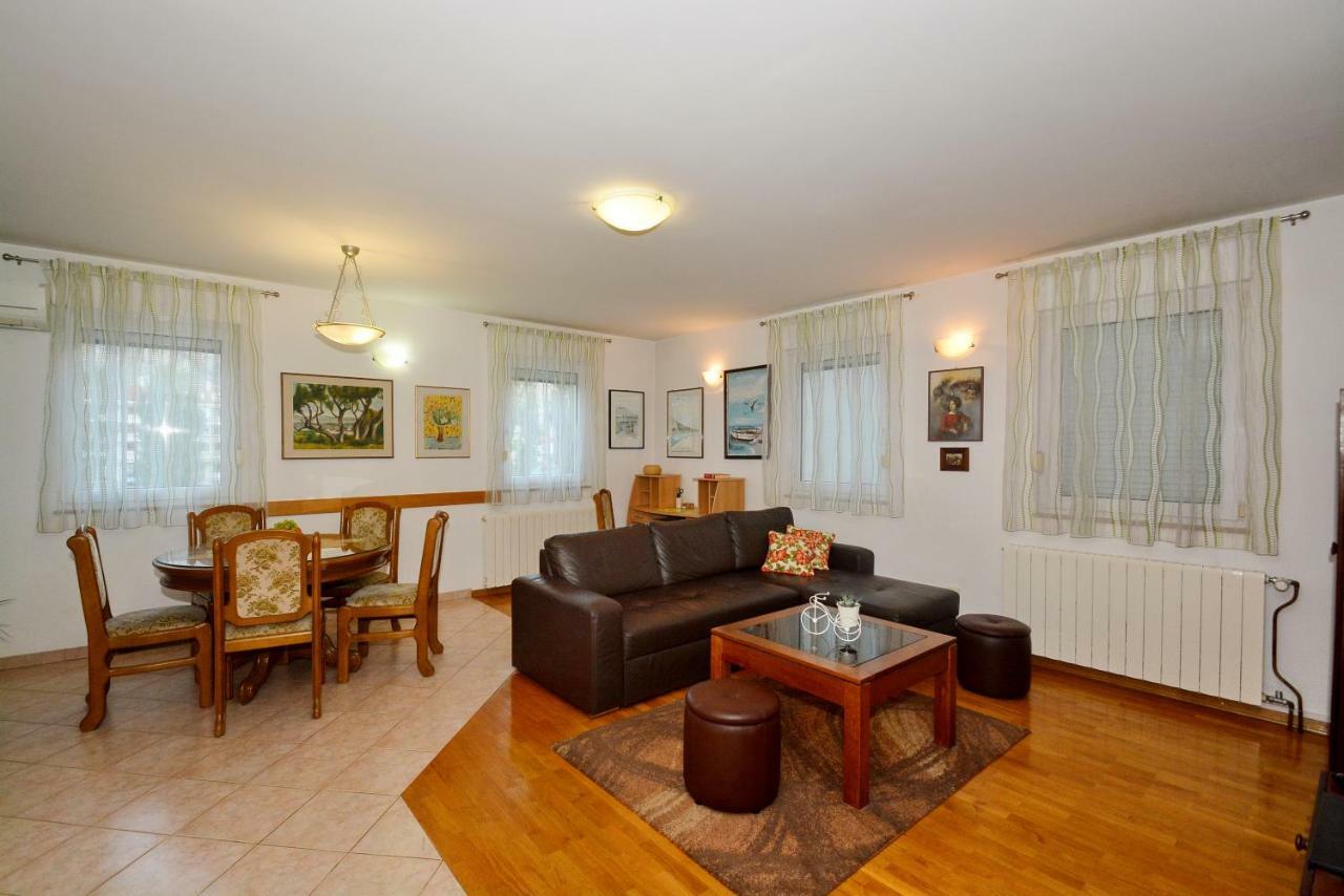 Apartman Vanja Omiš Екстериор снимка